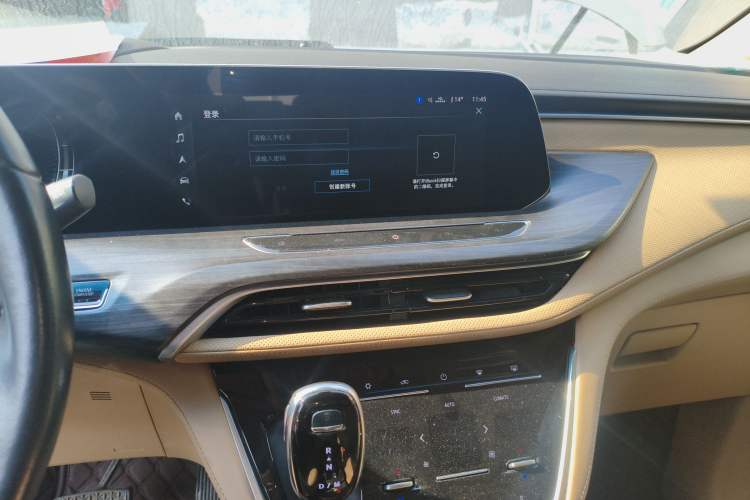 Used Buick GL8 2021 ES Landtrek 653T Luxury Model
