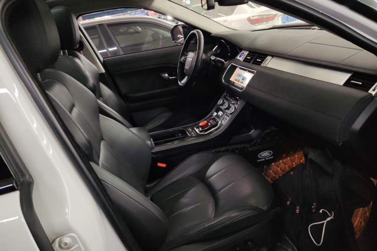 Used Land Rover Range Rover Evoque 2018 240 PS SE Smart Brilliance Edition