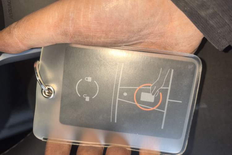 Used Tesla Model Y 2022 Long-Range All-Wheel-Drive Version
