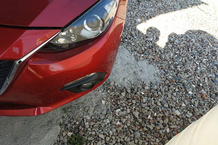 Used Mazda Mazda 3 Axela 2014 Sedan 1.5L Automatic Luxury Model
