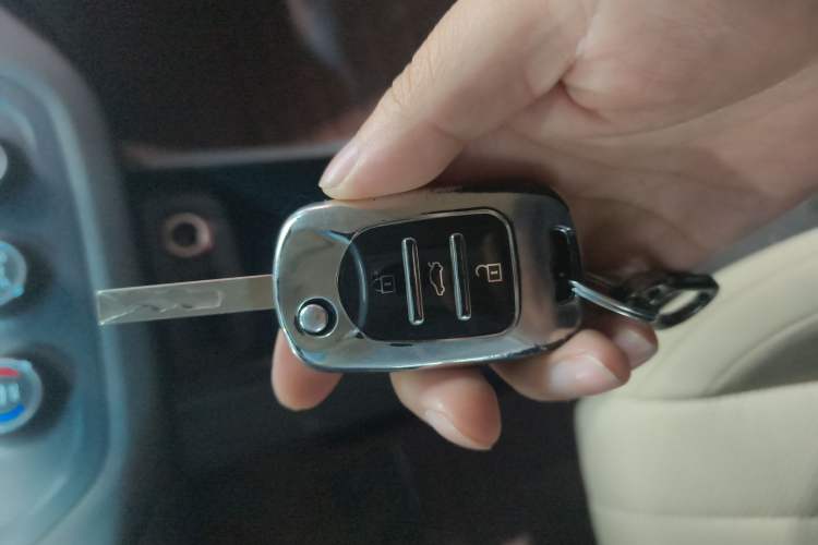 Used Baojun 310W 2017 1.5L Manual Comfort Model China V Standard