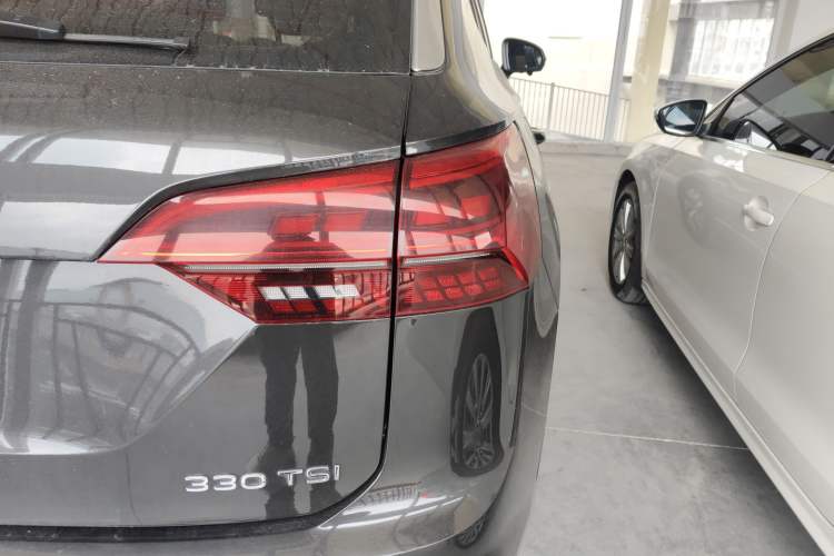 Used Volkswagen Tayron 2022 330TSI Two-Wheel Drive Luxury Smart Connectivity Version