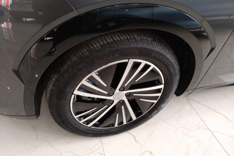 Used Lynk & Co 08 EM-P 2023 245km Ultra-Long Range Halo
