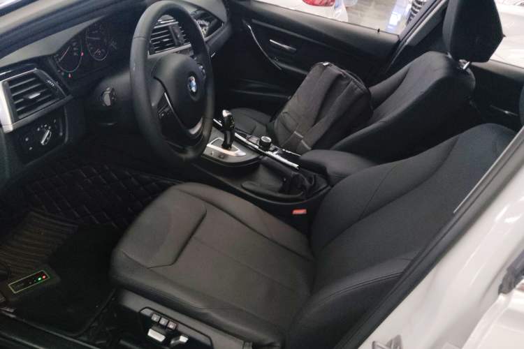 Used BMW 3 Series 2017 318i Fashion Model