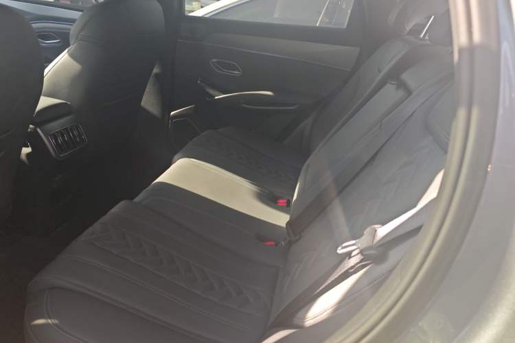 Used BYD Song L DM-i 2025 Intelligent Driving Version 112 km Beyond-Range Type