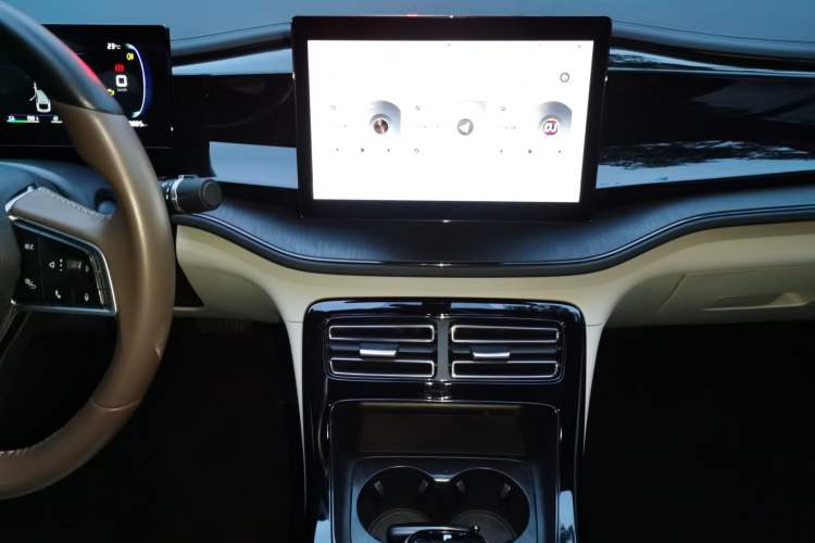 Used BYD Qin PLUS 2023 Champion Edition DM-i 55KM Leading Model
