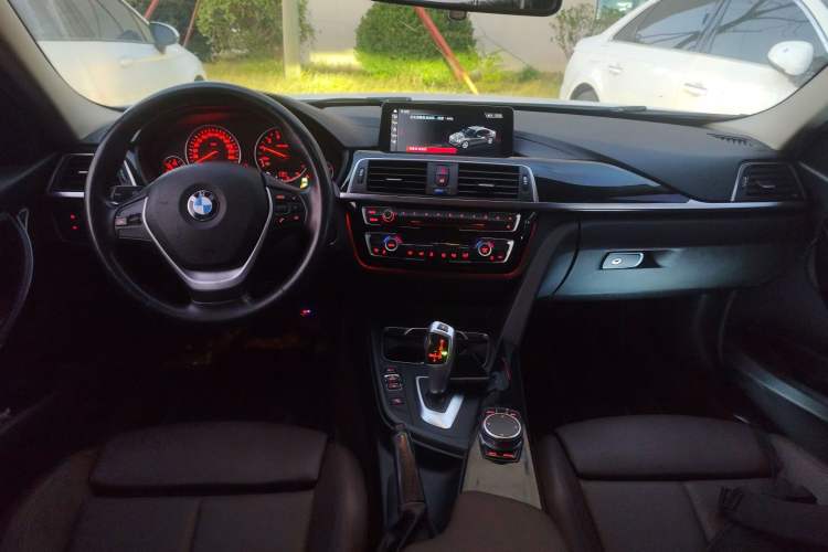 Used BMW 3 Series 2019 320Li Fashion Model
