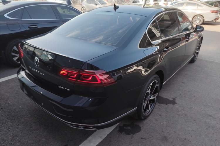 Used Volkswagen Magotan 2023 2 Million Units Limited Edition 280TSI DSG Leading Version