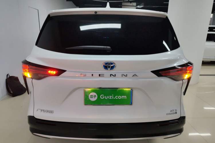 Used Toyota Sienna 2021 2.5L Hybrid Luxury Edition
