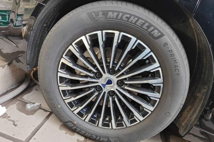 Used Denza D9 2024 DM-i 980 Four-Wheel Drive Prestige Model