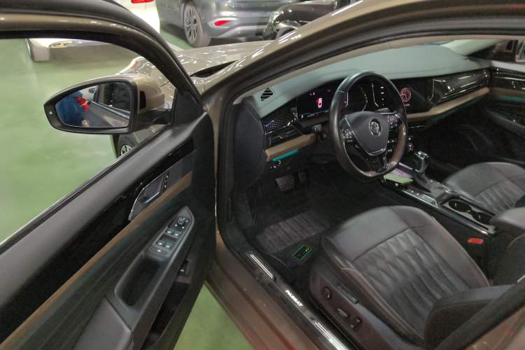 Used Volkswagen Passat 2019 380TSI Prestige Edition China VI Standard
