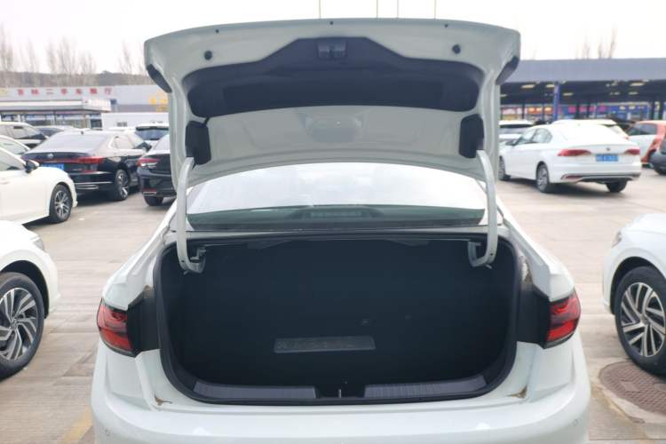 Used Volkswagen Sagitar 2025 Revised Version Three 300TSI DSG Excellence Edition