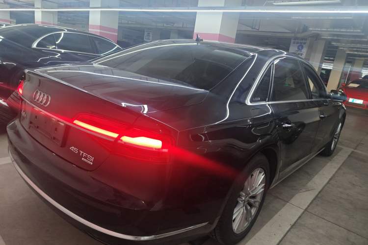 Used Audi A8 2014 A8L 45 TFSI quattro Comfort model
