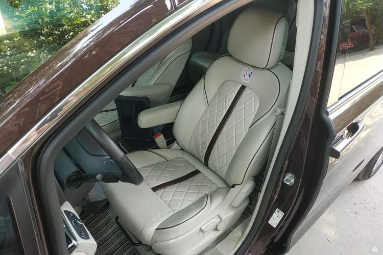 Used Buick GL8 2018 ES 28T Comfort Model China VI Standard
