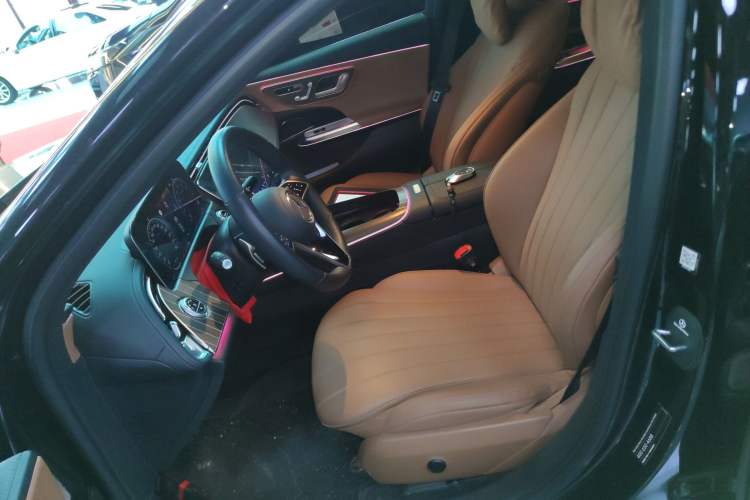 Used Mercedes-Benz E-Class 2024 Refresh E 300 L Stylish Edition
