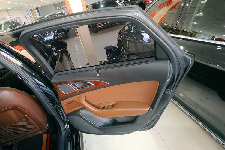 Used Audi A6L 2018 30th Anniversary Edition 45 TFSI quattro Sport model
