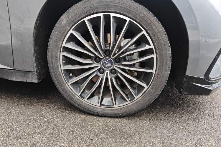 Used BYD Han 2024 EV Glory Edition 506KM Front-Wheel-Drive Premium Model