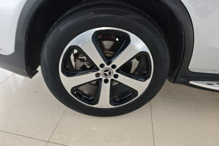 Used Mercedes-Benz GLC 2018 GLC 260 4MATIC Luxury Model
