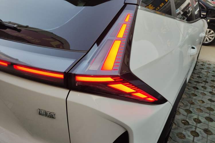 Used Geely Auto Emgrand X7 Sport 2023 Boyue COOL 1.5TD ZhiZun Edition
