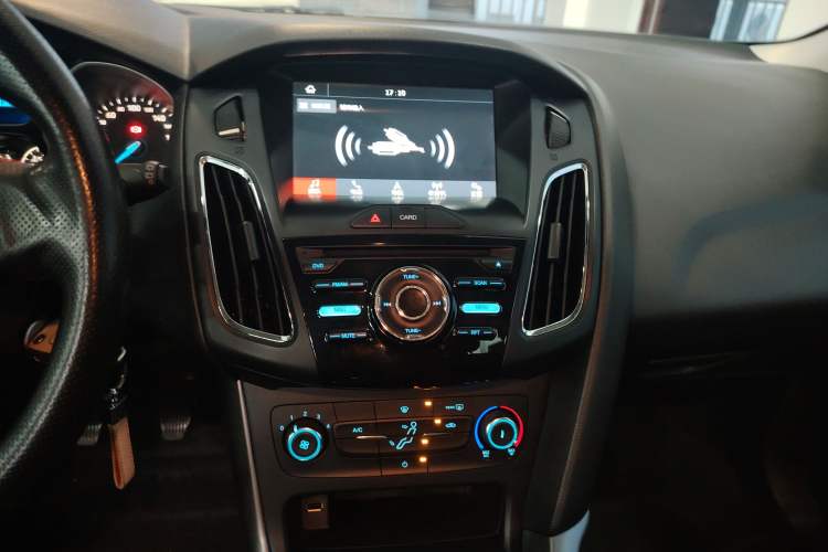 Used Ford Focus 2017 Hatchback 1.6L Manual Comfort Plus SmartDrive Edition