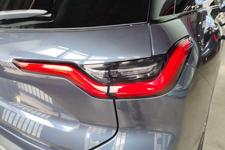 TDK.VehicleDetails.img