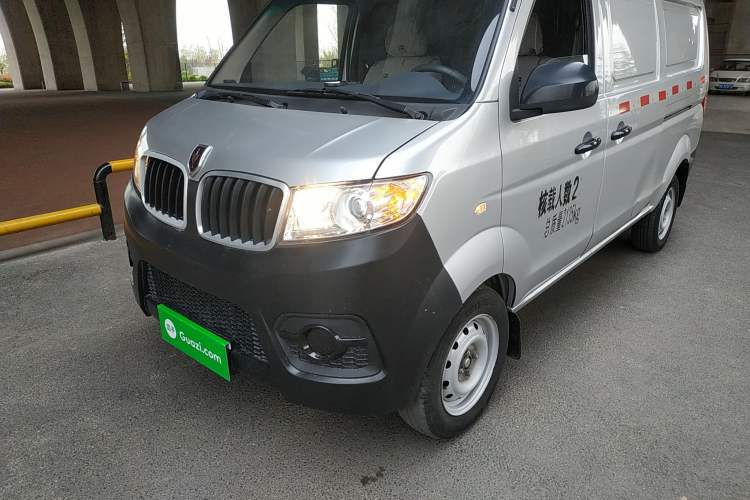 Used Jinbei Hiace X30 2023 1.5L Super-Enjoyment Van 2/5 Seats Non-Air-Conditioned Version SWC15M
