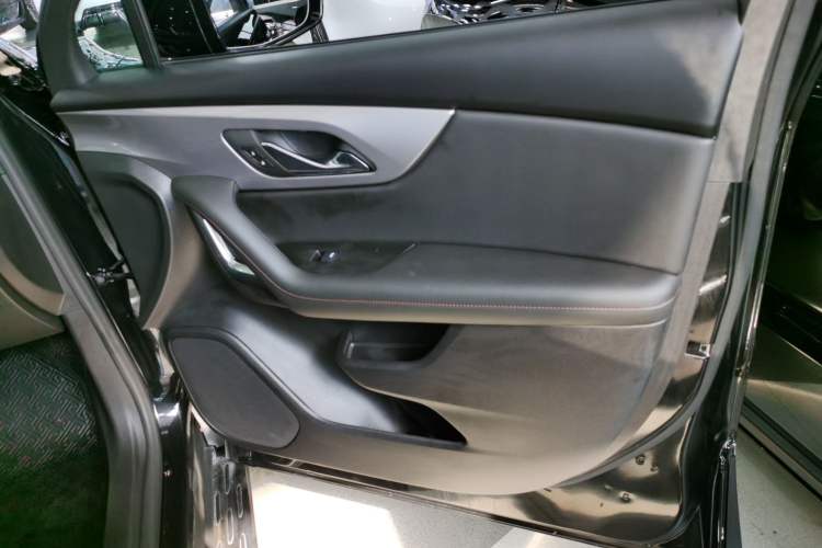 Used Chevrolet Blazer 2020 Redline 650T 7-Seater Ting Edition
