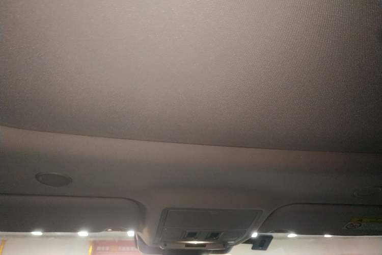 Used Land Rover Range Rover Evoque New Energy 2023 Aurora L P300e Plug-in Hybrid Electric Version
