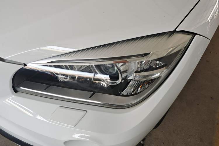 Used BMW X1 2014 sDrive18i Leading Model
