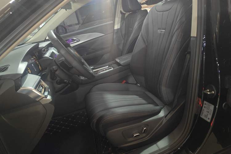 Used Hongqi H5 2023 1.5T DCT Smart Connect Flagship Edition
