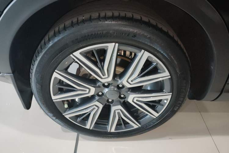 Used Hongqi HS5 2022 Facelifted Version 2.0T Smart Connect Flagship All-Wheel-Drive Edition
