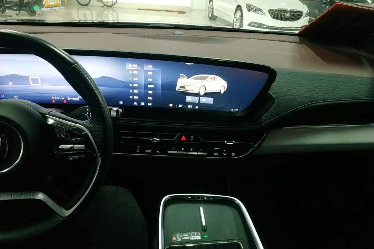 Used Buick LaCrosse 2023 28T Prestige Edition
