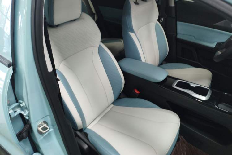 Used Geometry E Firefly 2024 301km Starlight
