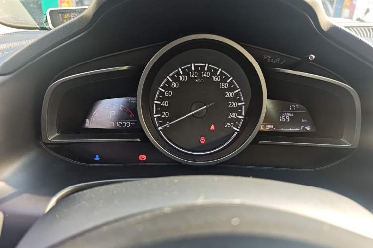 Used Mazda Mazda 3 Axela 2017 Sedan 1.5L Automatic Luxury Model Emission Standard China V
