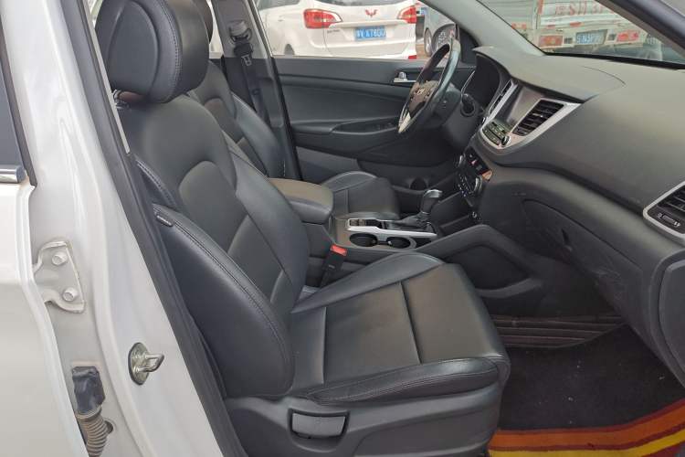 Used Hyundai Tucson 2015 1.6T Dual-Clutch Two-Wheel-Drive Smart Model
