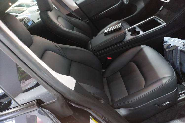 Used Tesla Model Y 2024 Rear-Wheel-Drive Version
