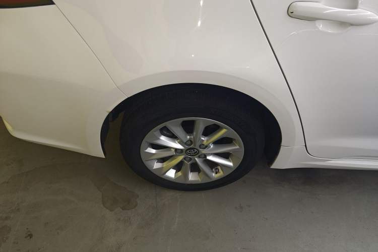 Used Toyota Corolla 2021 Dual-Motor 1.8L E-CVT Elite Edition
