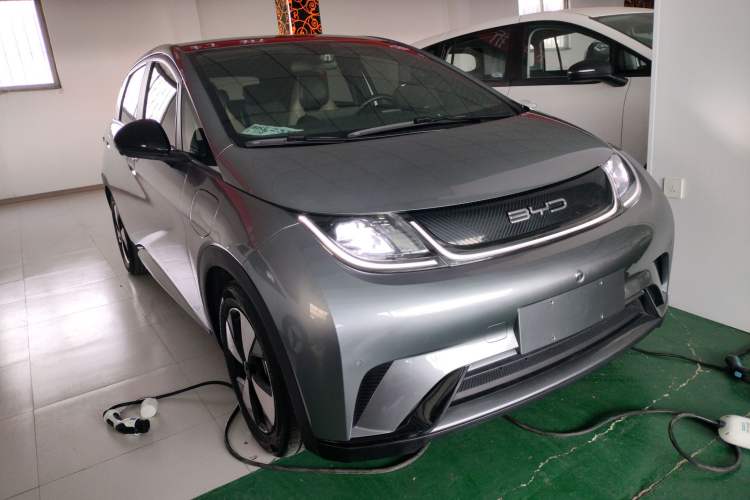 Used BYD Dolphin 2023 420 km Fashion Edition
