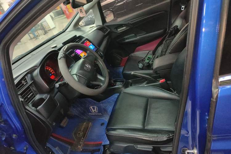 Used Honda Fit 2018 1.5L CVT Comfort Sunroof Version