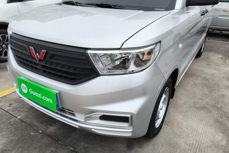 Used Wuling Hongguang V 2022 1.5L Jingqu Edition Electric-Assist LAR
