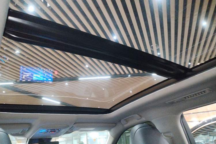 Used Toyota Highlander 2022 Dual-Engine 2.5L Four-Wheel Drive Prestige Version 7 Seats
