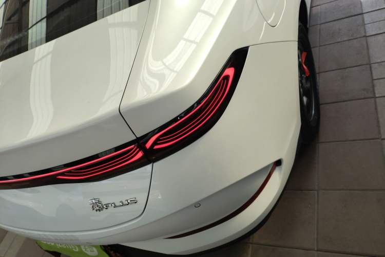 Used BYD Qin PLUS 2025 DM-i Smart Drive 55KM Leading Model
