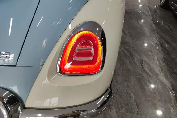 Used ORA Ballet Cat 2022 500 km Swan Lake Edition