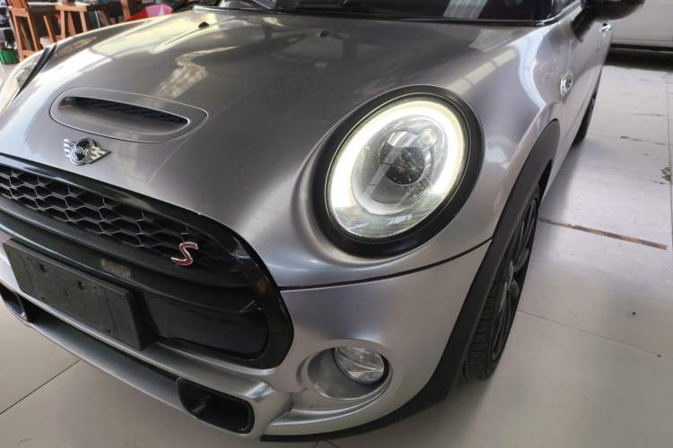 Used  MINI 2016 2.0T COOPER S Pioneer Edition

