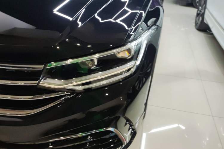 Used Volkswagen Tiguan L 2023 330TSI Automatic Two-Wheel Drive R-Line Enjoyment Edition
