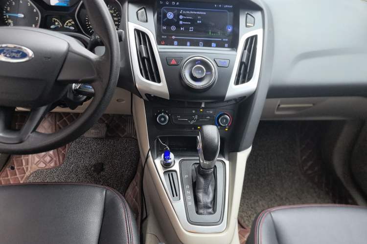 Used Ford Focus 2015 Sedan 1.6L Automatic Comfort Model