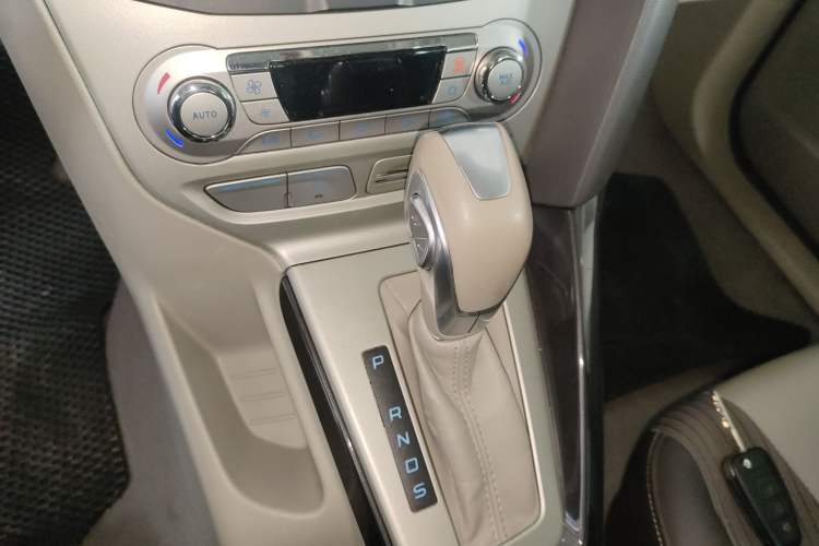 Used Ford Focus 2012 Sedan 1.6L Automatic Fashion Edition