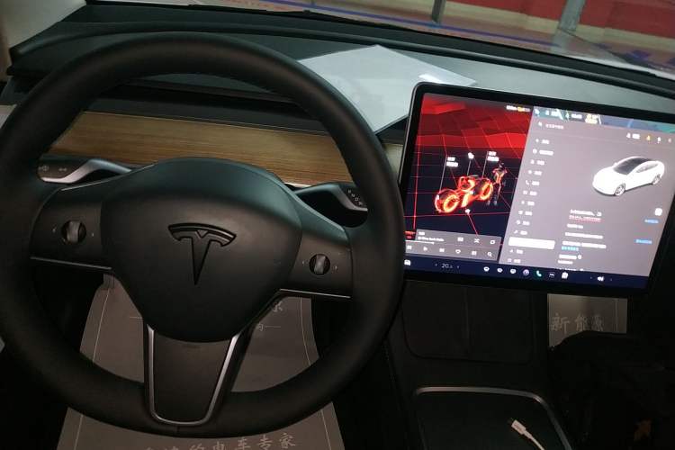 Used Tesla Model 3 2021 Revised Version II – Performance High-Performance All-Wheel-Drive Edition
