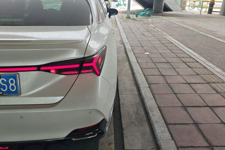 Used Toyota Avalon 2019 2.0L Luxury Edition China VI Standard
