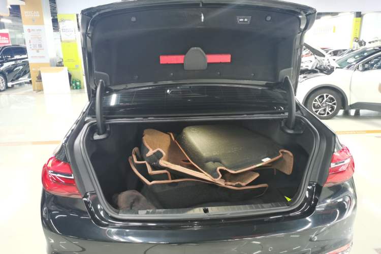 Used BMW 7 Series 2018 730Li Luxury Model Excellence Package
